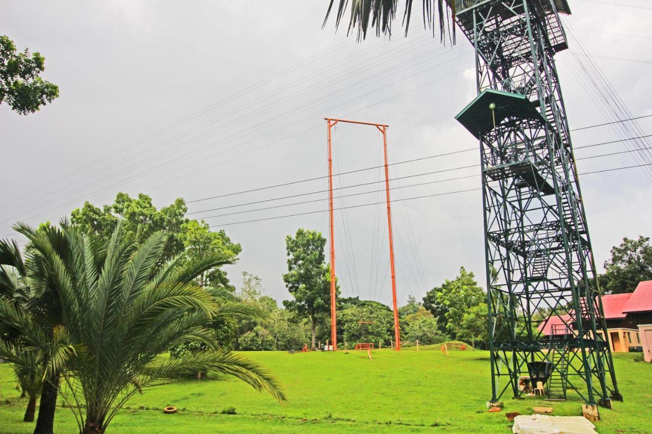 Caliraya Resort Club Lumban Exterior photo